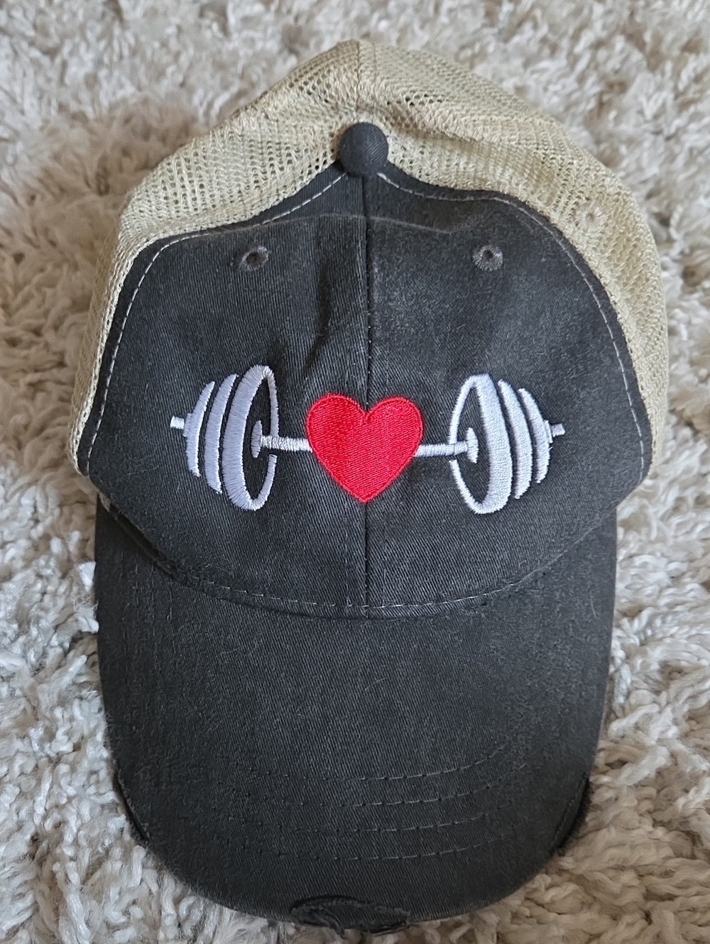 Black and Tan Heart Barbell Mesh Baseball Cap